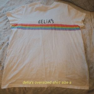 deLiA's oversized shirt by DollsKill